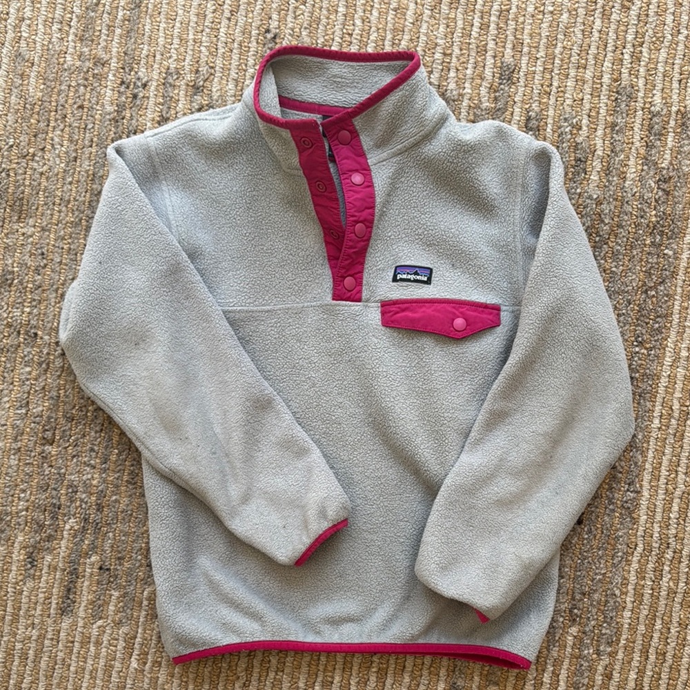 Patagonia Light Gray Fleece with Pink Trim